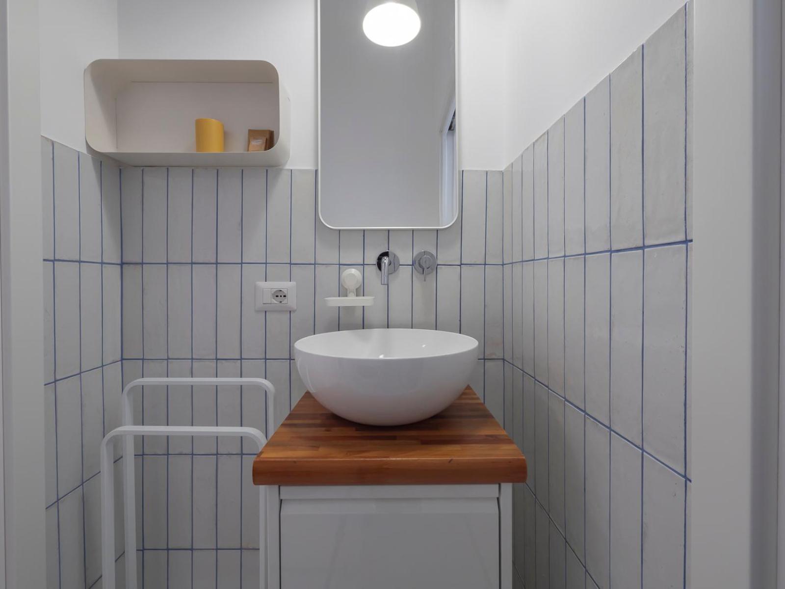 2 Pax Wi-fi- Via D'agrate, 19 C Appartamento